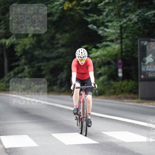 14.09.2025 - Stadtparktriathlon Michael Burmester http://msf.ph/oto/8909615 14.09.2025 10:13:05 Radfahren 531, 566 meine-sportfotos.de