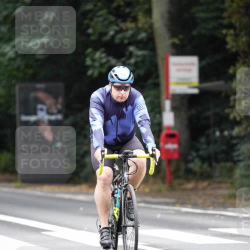 14.09.2025 - Stadtparktriathlon Michael Burmester http://msf.ph/oto/8909617 14.09.2025 10:13:14 Radfahren 522, 562, 578, 610 meine-sportfotos.de