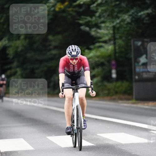 14.09.2025 - Stadtparktriathlon Michael Burmester http://msf.ph/oto/8909673 14.09.2025 10:15:00 Radfahren 536, 541, 575, 584, 604, 717 meine-sportfotos.de