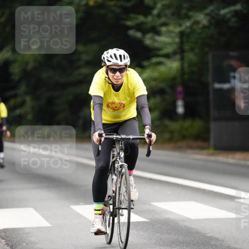 14.09.2025 - Stadtparktriathlon Michael Burmester http://msf.ph/oto/8909678 14.09.2025 10:15:06 Radfahren 541, 575, 593, 597, 604, 605, 717 meine-sportfotos.de