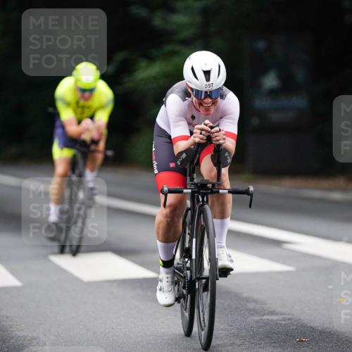 14.09.2025 - Stadtparktriathlon Michael Burmester http://msf.ph/oto/8909685 14.09.2025 10:15:12 Radfahren 541, 567, 575, 593, 597, 604, 605 meine-sportfotos.de