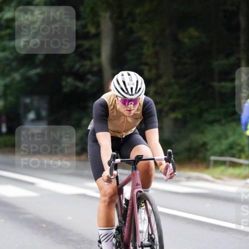 14.09.2025 - Stadtparktriathlon Michael Burmester http://msf.ph/oto/8909758 14.09.2025 10:17:17 Radfahren 630, 660 meine-sportfotos.de