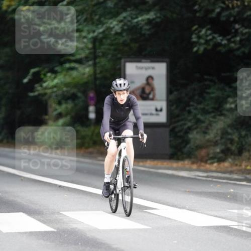 14.09.2025 - Stadtparktriathlon Michael Burmester http://msf.ph/oto/8909770 14.09.2025 10:19:30 Radfahren 589, 622, 641, 667 meine-sportfotos.de