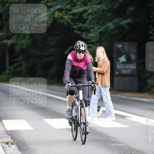 14.09.2025 - Stadtparktriathlon Michael Burmester http://msf.ph/oto/8909776 14.09.2025 10:19:38 Radfahren 529, 589, 622, 641 meine-sportfotos.de