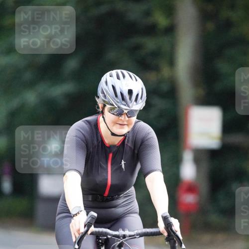 14.09.2025 - Stadtparktriathlon Michael Burmester http://msf.ph/oto/8909782 14.09.2025 10:19:53 Radfahren 534, 563, 633 meine-sportfotos.de