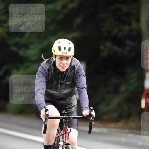 14.09.2025 - Stadtparktriathlon Michael Burmester http://msf.ph/oto/8909784 14.09.2025 10:19:59 Radfahren 534, 633 meine-sportfotos.de