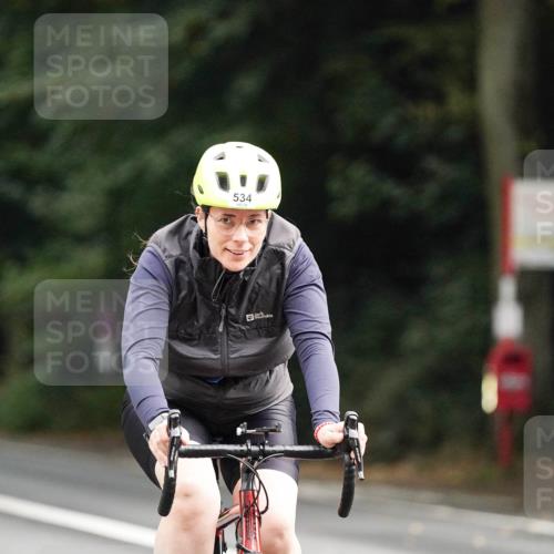 14.09.2025 - Stadtparktriathlon Michael Burmester http://msf.ph/oto/8909785 14.09.2025 10:19:59 Radfahren 534, 633 meine-sportfotos.de