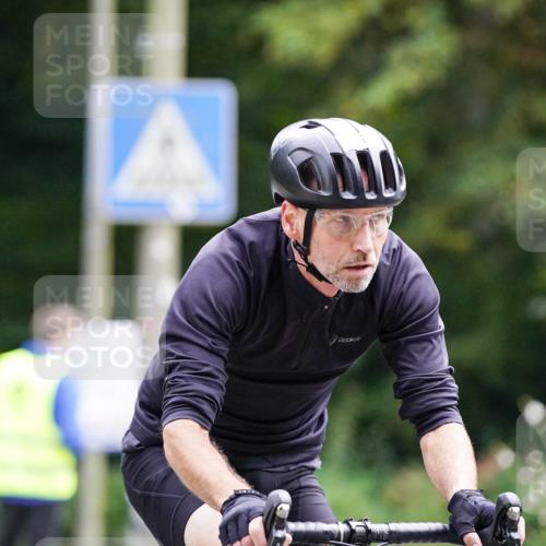 14.09.2025 - Stadtparktriathlon Michael Burmester http://msf.ph/oto/8909831 14.09.2025 10:20:55 Radfahren 515, 610, 619, 694, 720 meine-sportfotos.de