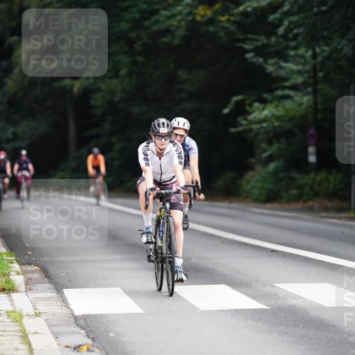 14.09.2025 - Stadtparktriathlon Michael Burmester http://msf.ph/oto/8909833 14.09.2025 10:20:57 Radfahren 515, 619, 694, 720 meine-sportfotos.de
