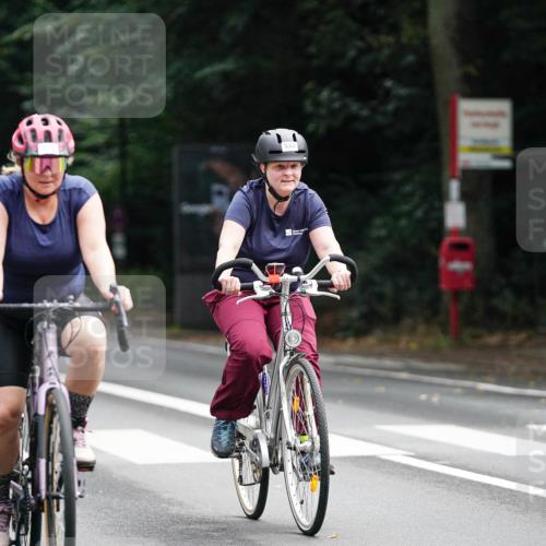 14.09.2025 - Stadtparktriathlon Michael Burmester http://msf.ph/oto/8909840 14.09.2025 10:21:07 Radfahren 533, 566, 596, 637, 648 meine-sportfotos.de