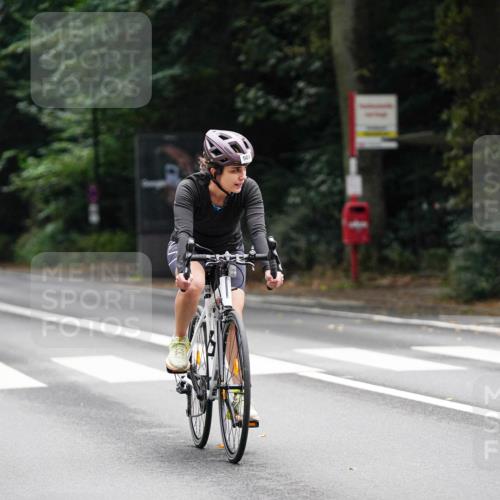 14.09.2025 - Stadtparktriathlon Michael Burmester http://msf.ph/oto/8909850 14.09.2025 10:21:32 Radfahren 509, 528, 657, 691, 705 meine-sportfotos.de