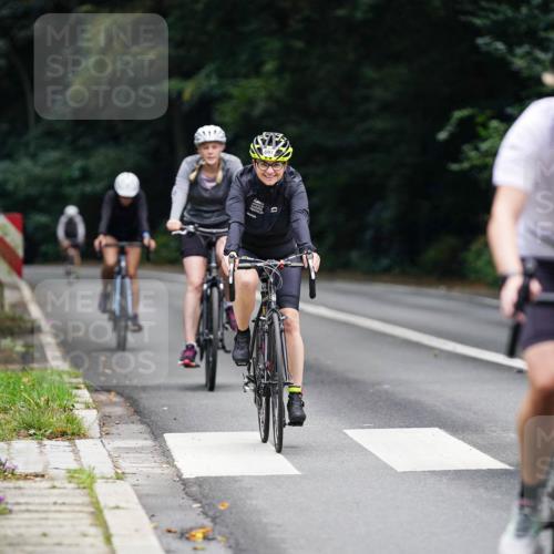 14.09.2025 - Stadtparktriathlon Michael Burmester http://msf.ph/oto/8909866 14.09.2025 10:21:50 Radfahren 531, 562, 586, 639, 697, 712, 714 meine-sportfotos.de