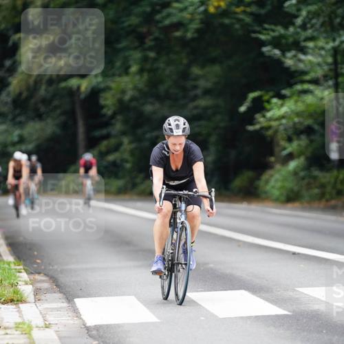 14.09.2025 - Stadtparktriathlon Michael Burmester http://msf.ph/oto/8909877 14.09.2025 10:22:04 Radfahren 522, 527, 699, 717 meine-sportfotos.de