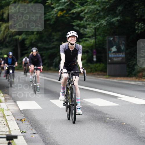 14.09.2025 - Stadtparktriathlon Michael Burmester http://msf.ph/oto/8909898 14.09.2025 10:22:39 Radfahren 526, 541, 553, 584, 590 meine-sportfotos.de
