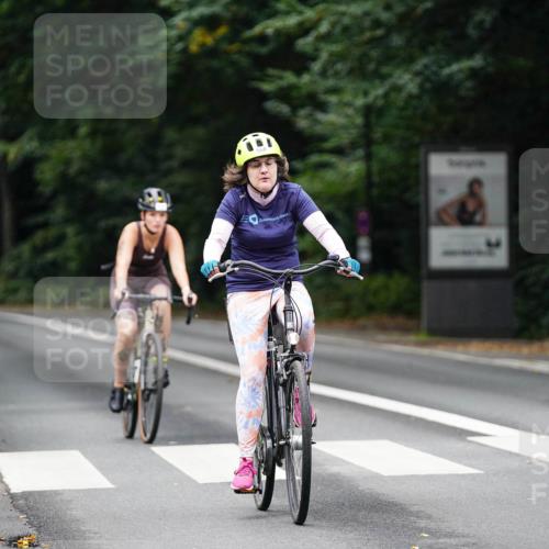 14.09.2025 - Stadtparktriathlon Michael Burmester http://msf.ph/oto/8909907 14.09.2025 10:22:46 Radfahren 526, 541, 553, 568, 584, 591, 646 meine-sportfotos.de