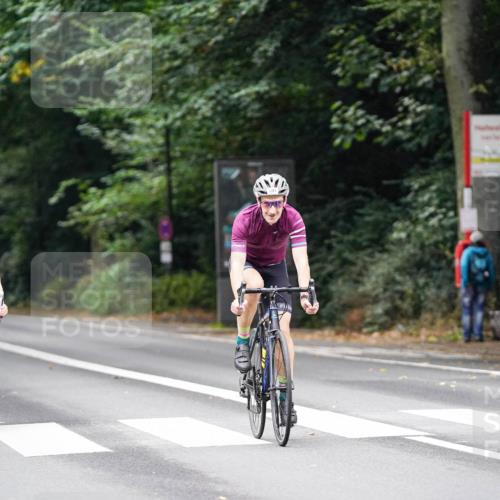 14.09.2025 - Stadtparktriathlon Michael Burmester http://msf.ph/oto/8909910 14.09.2025 10:22:53 Radfahren 568, 591, 646, 654, 716 meine-sportfotos.de