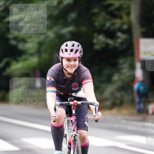 14.09.2025 - Stadtparktriathlon Michael Burmester http://msf.ph/oto/8909914 14.09.2025 10:22:55 Radfahren 556, 591, 646, 654, 716 meine-sportfotos.de