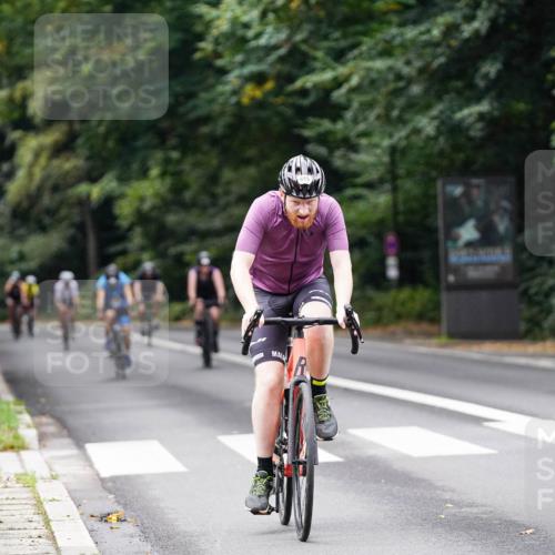 14.09.2025 - Stadtparktriathlon Michael Burmester http://msf.ph/oto/8909929 14.09.2025 10:23:21 Radfahren 517, 573, 615, 626, 636, 642, 647 meine-sportfotos.de