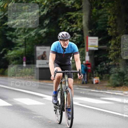 14.09.2025 - Stadtparktriathlon Michael Burmester http://msf.ph/oto/8909950 14.09.2025 10:23:37 Radfahren 545, 555, 587, 595, 608, 618, 624, 698, 706 meine-sportfotos.de