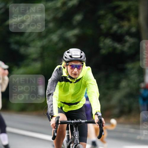 14.09.2025 - Stadtparktriathlon Michael Burmester http://msf.ph/oto/8909955 14.09.2025 10:23:49 Radfahren 621 meine-sportfotos.de