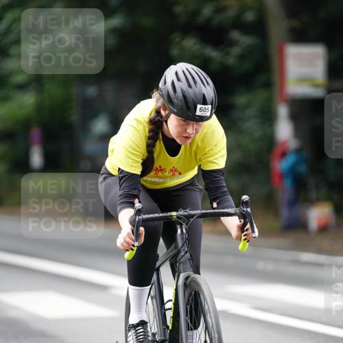 14.09.2025 - Stadtparktriathlon Michael Burmester http://msf.ph/oto/8909957 14.09.2025 10:24:00 Radfahren 557, 605 meine-sportfotos.de