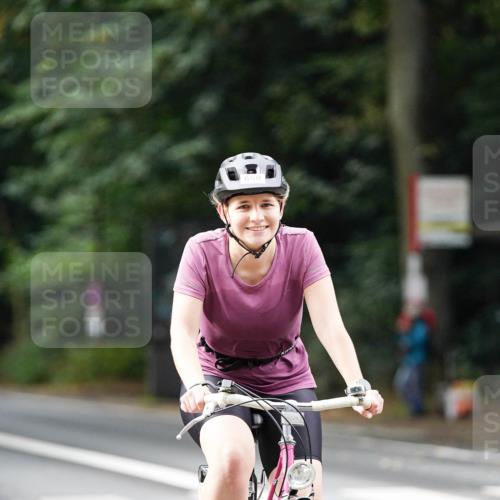 14.09.2025 - Stadtparktriathlon Michael Burmester http://msf.ph/oto/8909991 14.09.2025 10:24:56 Radfahren 519, 525, 536, 668, 679 meine-sportfotos.de