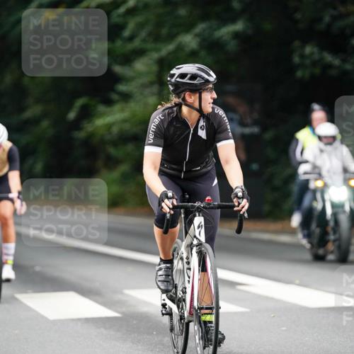 14.09.2025 - Stadtparktriathlon Michael Burmester http://msf.ph/oto/8910002 14.09.2025 10:25:17 Radfahren 571, 576, 660, 671 meine-sportfotos.de