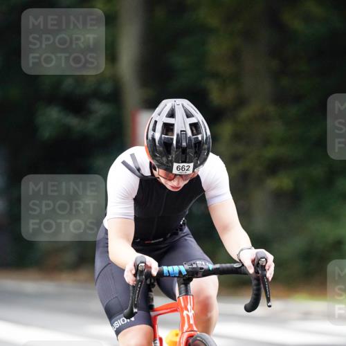 14.09.2025 - Stadtparktriathlon Michael Burmester http://msf.ph/oto/8910018 14.09.2025 10:25:53 Radfahren 600, 638, 662, 674 meine-sportfotos.de