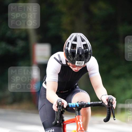 14.09.2025 - Stadtparktriathlon Michael Burmester http://msf.ph/oto/8910019 14.09.2025 10:25:53 Radfahren 600, 638, 662, 674 meine-sportfotos.de