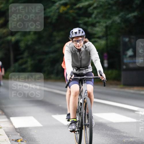14.09.2025 - Stadtparktriathlon Michael Burmester http://msf.ph/oto/8910029 14.09.2025 10:26:05 Radfahren 513, 523, 542, 616, 629, 638, 676 meine-sportfotos.de