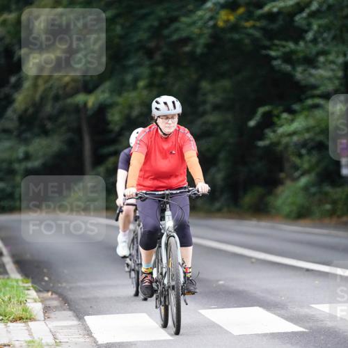 14.09.2025 - Stadtparktriathlon Michael Burmester http://msf.ph/oto/8910032 14.09.2025 10:26:09 Radfahren 513, 542, 616, 629, 676 meine-sportfotos.de
