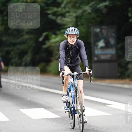 14.09.2025 - Stadtparktriathlon Michael Burmester http://msf.ph/oto/8910043 14.09.2025 10:26:31 Radfahren 561, 664, 665, 692 meine-sportfotos.de