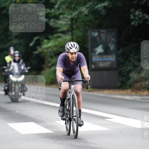 14.09.2025 - Stadtparktriathlon Michael Burmester http://msf.ph/oto/8910044 14.09.2025 10:26:34 Radfahren 561, 588, 641, 664, 665, 692 meine-sportfotos.de