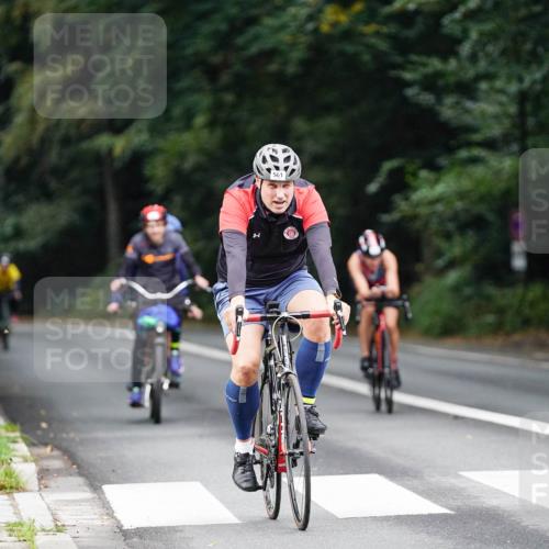 14.09.2025 - Stadtparktriathlon Michael Burmester http://msf.ph/oto/8910046 14.09.2025 10:26:37 Radfahren 561, 588, 641, 664, 665, 692 meine-sportfotos.de
