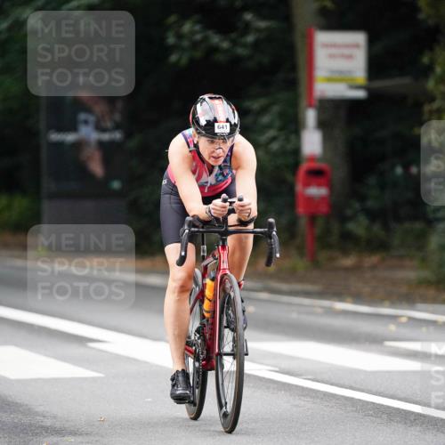 14.09.2025 - Stadtparktriathlon Michael Burmester http://msf.ph/oto/8910051 14.09.2025 10:26:39 Radfahren 561, 588, 641, 692 meine-sportfotos.de