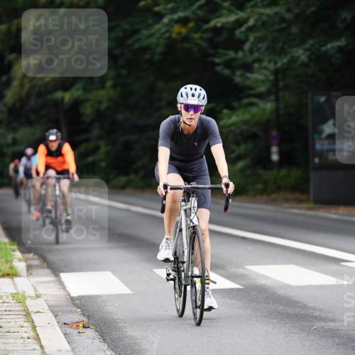 14.09.2025 - Stadtparktriathlon Michael Burmester http://msf.ph/oto/8910057 14.09.2025 10:26:49 Radfahren 514, 606, 609, 659, 718 meine-sportfotos.de