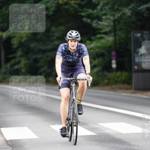 14.09.2025 - Stadtparktriathlon Michael Burmester http://msf.ph/oto/8910080 14.09.2025 10:27:15 Radfahren 530, 535, 583, 686, 693 meine-sportfotos.de