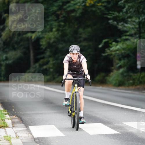 14.09.2025 - Stadtparktriathlon Michael Burmester http://msf.ph/oto/8910098 14.09.2025 10:27:50 Radfahren 518, 598 meine-sportfotos.de