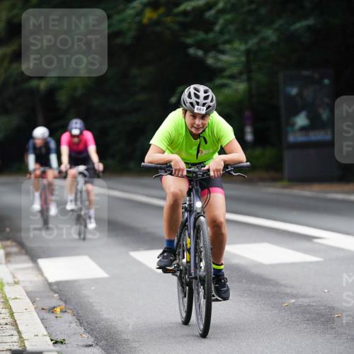 14.09.2025 - Stadtparktriathlon Michael Burmester http://msf.ph/oto/8910104 14.09.2025 10:28:08 Radfahren 539, 633, 661, 677, 710 meine-sportfotos.de