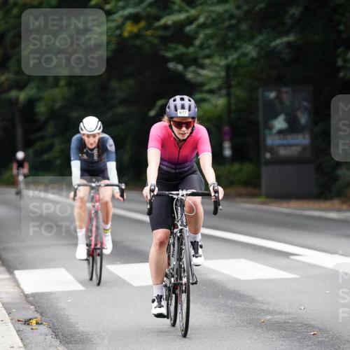 14.09.2025 - Stadtparktriathlon Michael Burmester http://msf.ph/oto/8910107 14.09.2025 10:28:10 Radfahren 534, 539, 633, 661, 677, 710 meine-sportfotos.de