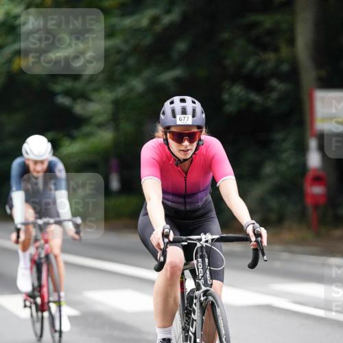 14.09.2025 - Stadtparktriathlon Michael Burmester http://msf.ph/oto/8910108 14.09.2025 10:28:11 Radfahren 534, 539, 622, 661, 677, 710 meine-sportfotos.de