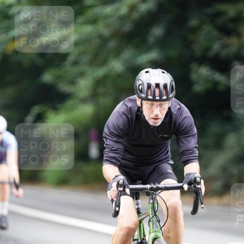 14.09.2025 - Stadtparktriathlon Michael Burmester http://msf.ph/oto/8910125 14.09.2025 10:28:48 Radfahren 592, 611, 619, 632, 720 meine-sportfotos.de