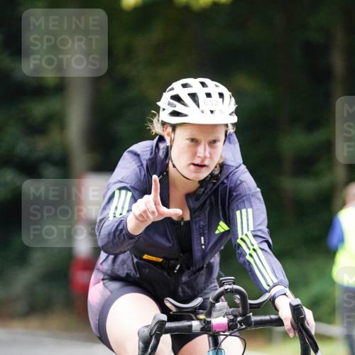 14.09.2025 - Stadtparktriathlon Michael Burmester http://msf.ph/oto/8910132 14.09.2025 10:28:53 Radfahren 611, 619, 632, 694, 720, 721 meine-sportfotos.de