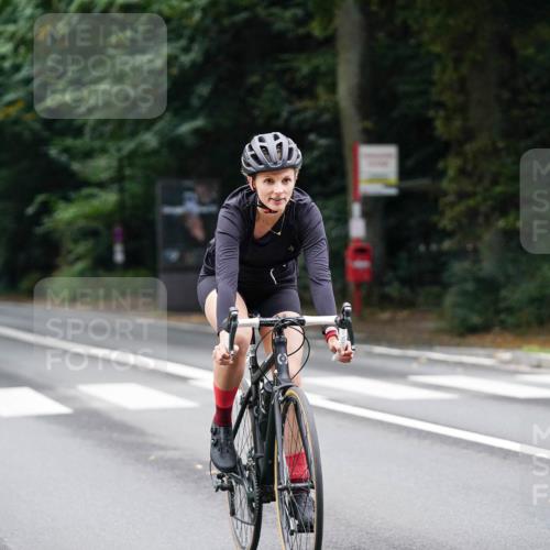 14.09.2025 - Stadtparktriathlon Michael Burmester http://msf.ph/oto/8910134 14.09.2025 10:28:57 Radfahren 581, 611, 632, 694, 702, 721 meine-sportfotos.de