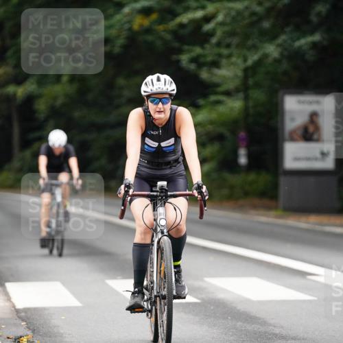 14.09.2025 - Stadtparktriathlon Michael Burmester http://msf.ph/oto/8910146 14.09.2025 10:29:15 Radfahren 532, 565, 643, 655, 685, 688, 717 meine-sportfotos.de