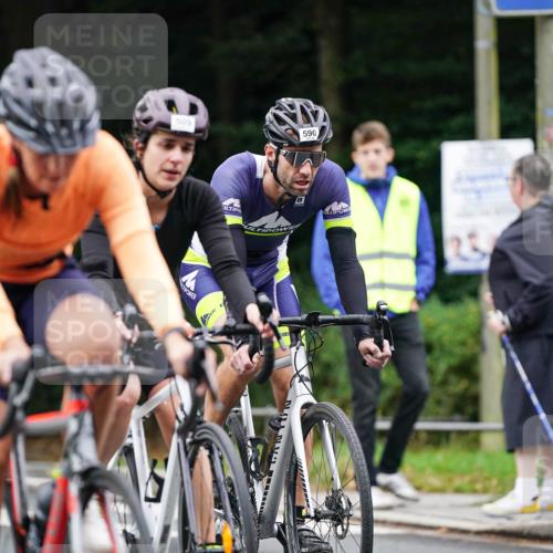 14.09.2025 - Stadtparktriathlon Michael Burmester http://msf.ph/oto/8910168 14.09.2025 10:30:13 Radfahren 509, 515, 590, 637 meine-sportfotos.de