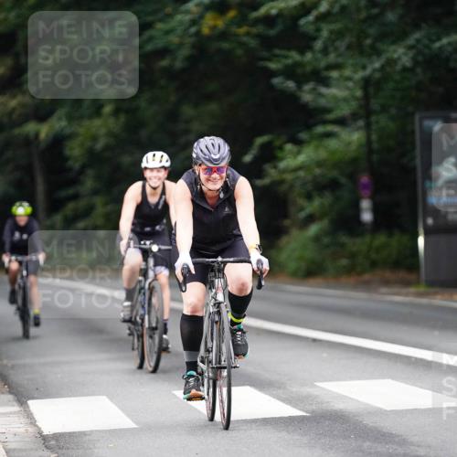 14.09.2025 - Stadtparktriathlon Michael Burmester http://msf.ph/oto/8910180 14.09.2025 10:30:30 Radfahren 586, 596, 620, 642, 645, 697, 699, 700, 704 meine-sportfotos.de