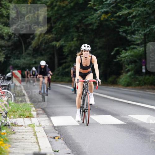 14.09.2025 - Stadtparktriathlon Michael Burmester http://msf.ph/oto/8910194 14.09.2025 10:30:55 Radfahren 521, 522, 533, 712 meine-sportfotos.de