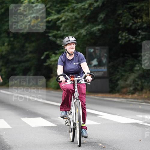 14.09.2025 - Stadtparktriathlon Michael Burmester http://msf.ph/oto/8910202 14.09.2025 10:31:01 Radfahren 521, 522, 533, 546, 624, 687, 706, 712, 714 meine-sportfotos.de