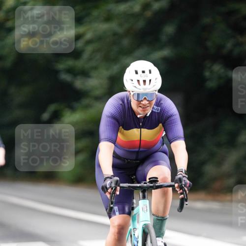 14.09.2025 - Stadtparktriathlon Michael Burmester http://msf.ph/oto/8910215 14.09.2025 10:31:13 Radfahren 546, 553, 636, 650, 706, 714 meine-sportfotos.de